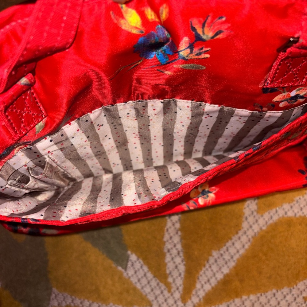 Lug Windjammer Tote Bag Crimson Bloom Floral Red - Picture 10 of 16
